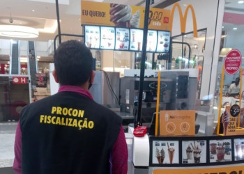 Procon fiscaliza o Teresina Shopping e abre procedimento sobre vídeo do McDonald's